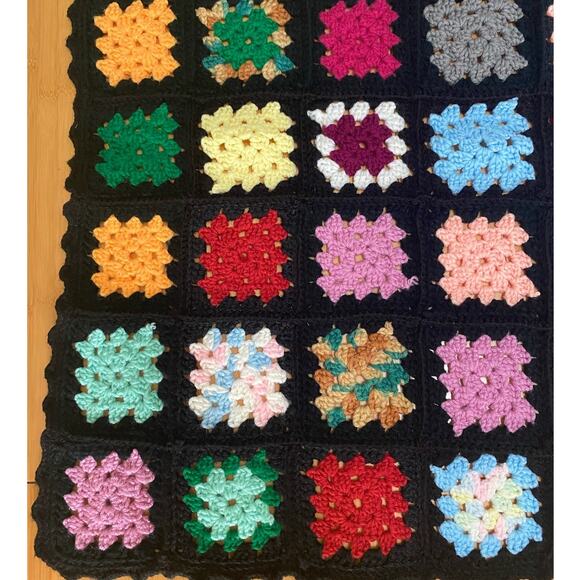 Vintage Granny Core Square Crochet Blanket‎ Black 62"x46" Cottage Core Afghan - Picture 8 of 8